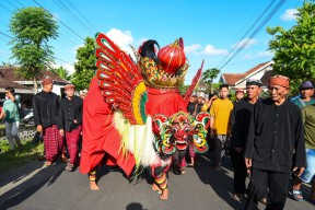 Barong Ider Bumi, Tradisi Ratusan Tahun Tolak Bala Warga Kemiren Banyuwangi