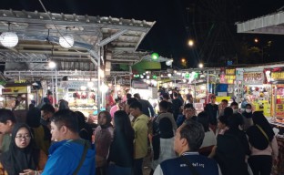 Senyum Lebar PKL Alun-alun Kota Batu Ketiban Rezeki Libur Lebaran 2023