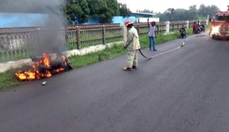 Motor Honda Grand Hangus Terbakar di Jombang, Begini Kondisi Pengendara