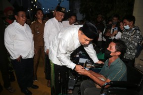 Terobosan Wali Kota Eri Mengentas Kemiskinan, Bentuk Kampung Madani di Tiap Kelurahan Surabaya