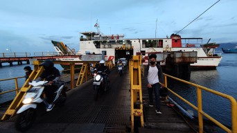 Mulai Terjadi Peningkatan Arus Penumpang di Pelabuhan ASDP Ketapang