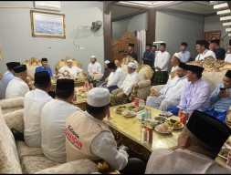 Kiai Baidhowi Pamekasan Ungkap Kedekatannya dengan SBY, Sinyal Restui AHY?