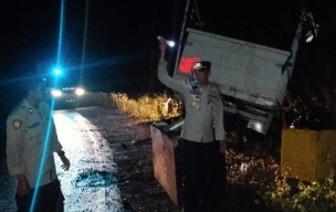 2 Orang Tewas dan 9 Terluka dalam Kecelakaan Truk Tabrak Tebing di Malang