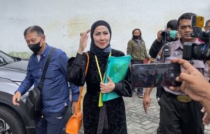 Sidang KDRT Ferry Irawan di Kediri, Venna Melinda Lega Usai Bersaksi