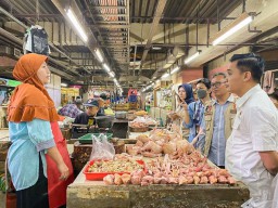 Satgas Pangan Bareskrim Polri Sidak ke Pasar Wonokromo Surabaya, Hasilnya Bikin Masyarakat Tenang