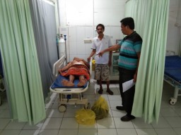 Kakek di Kediri Sayat Perut Sendiri Pakai Silet, Lupa Ingatan?