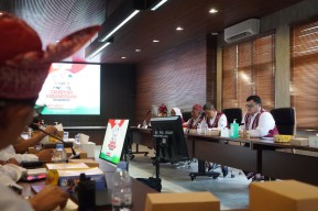 Mas Dhito Ajak Warga Kediri Berselawat Bareng Habib Luthfi