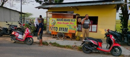Bayi Terbungkus Jarik Ditemukan Dekat Warung Soto di Lamongan
