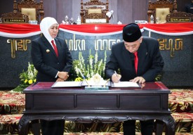 LKPJ Gubernur Jatim Tahun 2022 Resmi Diterima DPRD