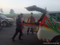 Kecelakaan 2 Motor dan Sepeda Angin di Jombang, 4 Orang Luka