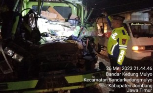 Empat Kendaraan Kecelakaan Karambol di Jombang