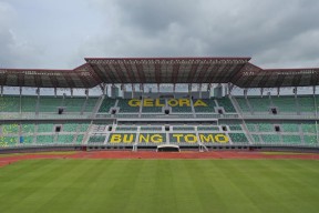 Alhamdulillah, Rek! Persebaya Boleh Pakai Stadion Gelora Bung Tomo