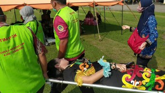 Peringatan Hardiknas di Jombang, Puluhan Peserta Upacara Pingsan Kepanasan