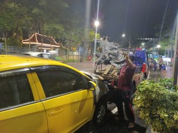 Perjalanan Pulang, Honda Brio di Surabaya Terbakar Akibat Korsleting