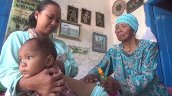 Tukang Pijat Bayi di Jombang Naik Haji