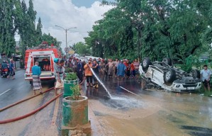 Mobil Pajero Terbalik di Pamekasan, Pengemudi Tewas