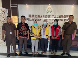 Duh... Tiga Wanita di Tulungagung Korupsi Dana PNPM Rp8 Miliar