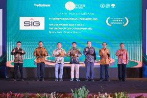 Dirut SIG Raih Penghargaan Top Leader on CSR Commitment 2023