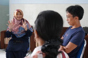 Mas Dhito Berikan Trauma Healing untuk Korban Kebakaran Pasar Gringging