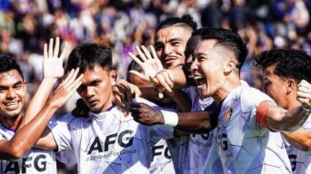 Hamra Hehanusa Ungkap Fakta Mengejutkan Kapten Persik Kediri Arthur Irawan, Netizen Nyinyir Simak Ini!