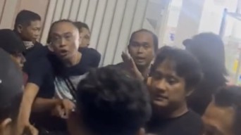 Maling di Kediri Bobol Tembok Swalayan Dikepung Warga yang Murka, Begini Nasibnya
