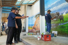 Mas Dhito Motivasi Pelukis di Kediri Gelar Pameran Tunggal
