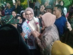 Nyanyi Rungkad di Kampung Halaman, Salma Salsabil Bikin Goyang Ribuan Warga