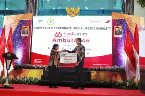 Bank Jatim Sumbang Ambulans ke RSJ Menur, Bidik Perluasan Layanan