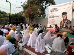 Gus-Gus Ganjar Rangkul Kelompok Majelis Taklim di Sidoarjo