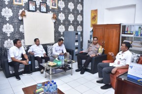 Kapolres Temui Komisioner KPU Situbondo, Ada Apa?