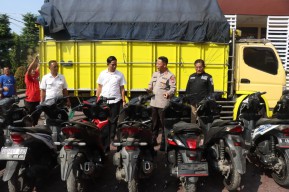 2 Pria Lumajang Disergap Polisi saat Angkut 14 Motor Bodong di Tol Pasuruan - Probolinggo