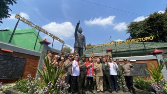 Mengenal Sosok Pahlawan Jenderal Moestopo, Patung di Pojok Kodim 0809 Kediri