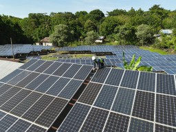 Revitalisasi 5 PLTS di Sulawesi Utara, PLN Nusantara Power Dorong Elektrifikasi 100 Persen