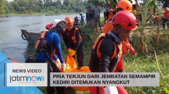 Video: Pria Terjun dari Jembatan Semampir Kediri Ditemukan Nyangkut