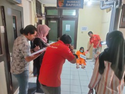 Rekonstruksi Kekerasan pada Bayi  hingga Tewas di Tulungagung, Tersangka Tenang