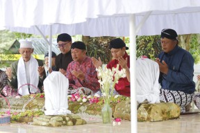 Pesan Bupati Trenggalek Mas Ipin saat Nyadran di Dam Bagong
