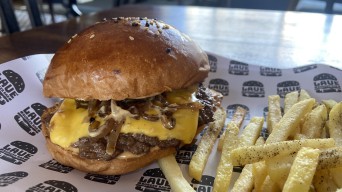 Kedai Burger Paling Favorit di Kediri, Laue Burger Bar