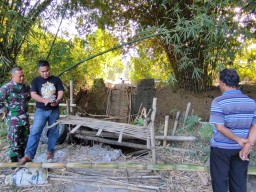 Jembatan Bambu Ambrol, Puluhan Siswa SMP di Ponorogo Terjatuh ke Dasar Sungai
