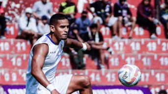 Seruan Renan Out Menggema di Instagram, Dituding jadi Biang Kekalahan Persik Kediri