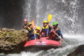 Ketika Politisi Menjajal Nyali di Pekalen Rafting Probolinggo