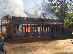 Tiga Rumah di Pamekasan Ludes Terbakar, Sertifikat dan BPKB jadi Abu