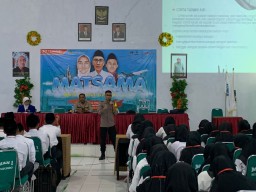 Masa Taaruf, Polisi Edukasi Kesadaran Hukum pada Siswa Baru di MAN 1 Situbondo