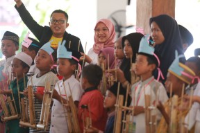 1445 Anak-anak Banyuwangi Salurkan Aneka Bakat dalam Festival Anak Yatim