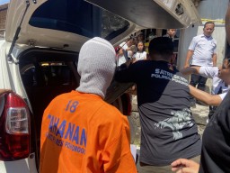 Rekonstruksi Pembunuhan di Rumah Kontrakan Ponorogo, Korban Dihabisi saat Tidur