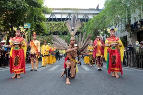 Keseruan Budaya 8 Negara Dalam Surabaya Cross Culture Festival 2023