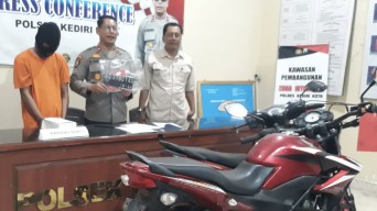 2 Remaja di Kediri Kompak Curi Motor untuk Jajan