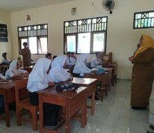 Alhamdulillah, Murid di Bangkalan Boleh Pakai Seragam Bekas