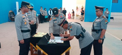 5 Kapolsek Jajaran Polres Situbondo Dimutasi
