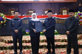 DPRD Jatim Setujui LPJ APBD Tahun Anggaran 2022, Khofifah: Alhamdulillah