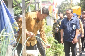 Wali Kota Kediri Tinjau Dugaan Pencemaran Sumur di Tempurejo, Sebut 2 Kemungkinan Penyebabnya